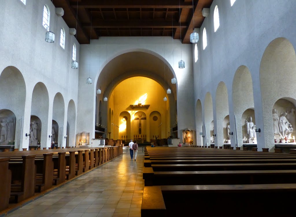 Münsterschwarzach: Die Abteikirche lädt zur Meditation ein by cammino - VIEWS? No, thanks