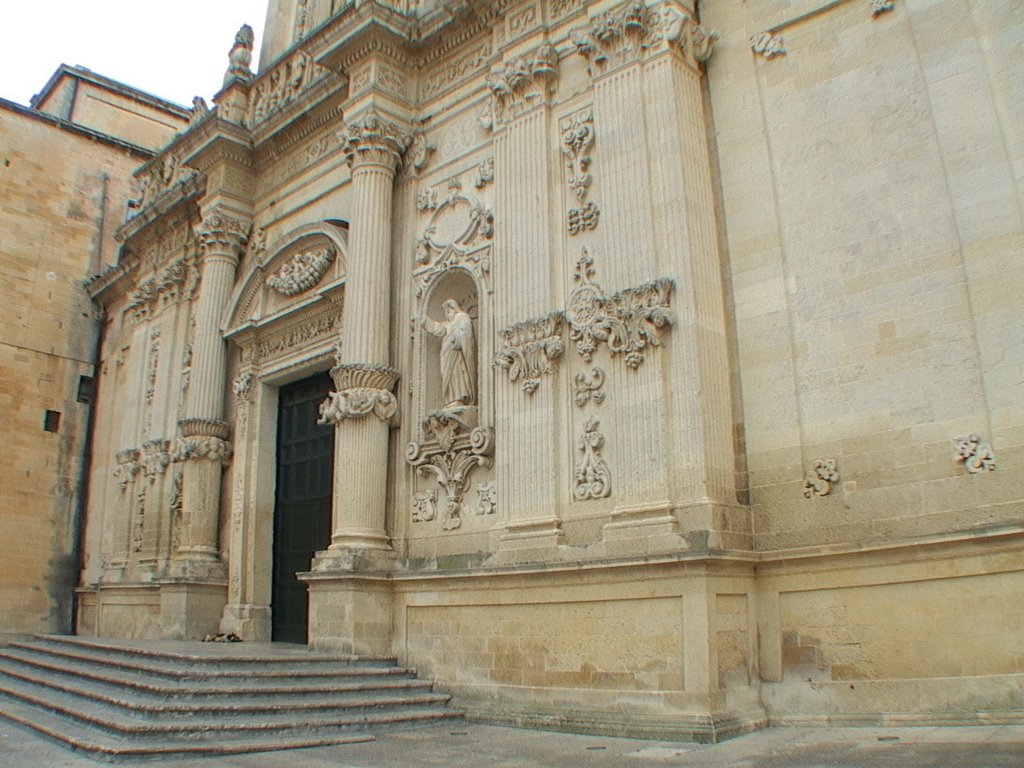 Lecce by Luca Pinotti