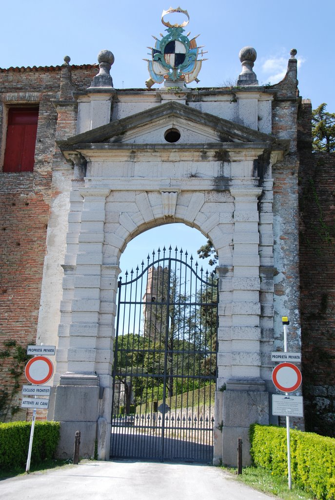 Castello di San Salvatore by ANDREA TONON