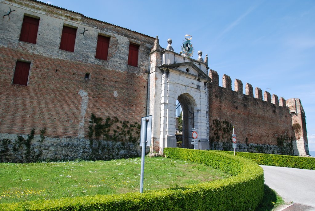 Castello di San Salvatore by ANDREA TONON