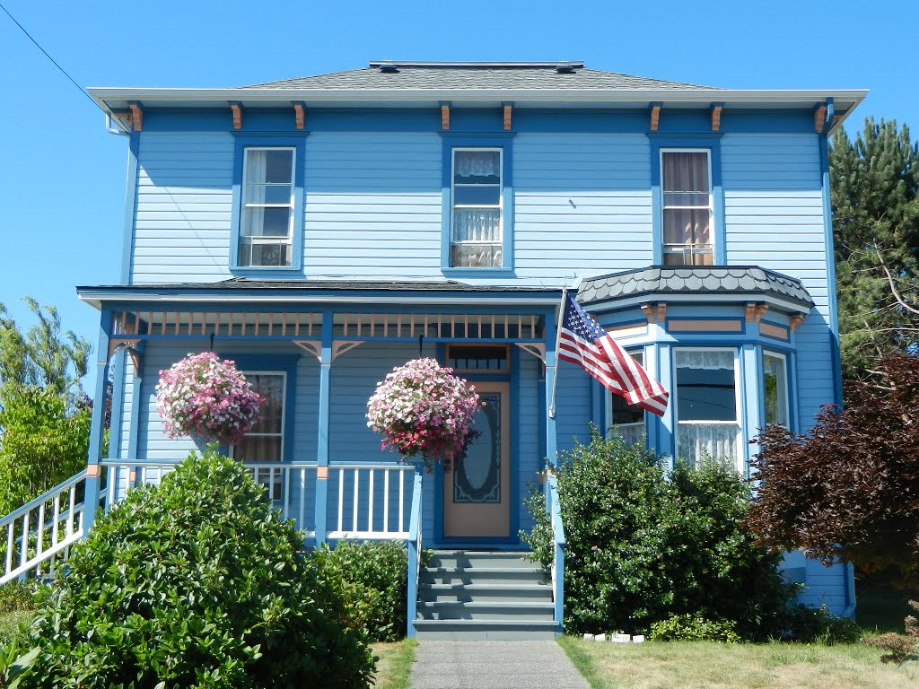 James and Katurah Coupe Gillespie House, 704 N Main St, Coupeville WA, built 1891 by Midnight Rider