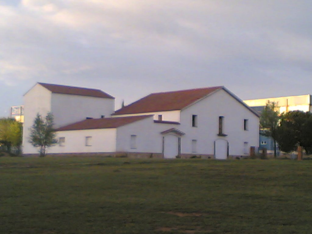 Hostal del parc de l'hostal de fum by manueldo