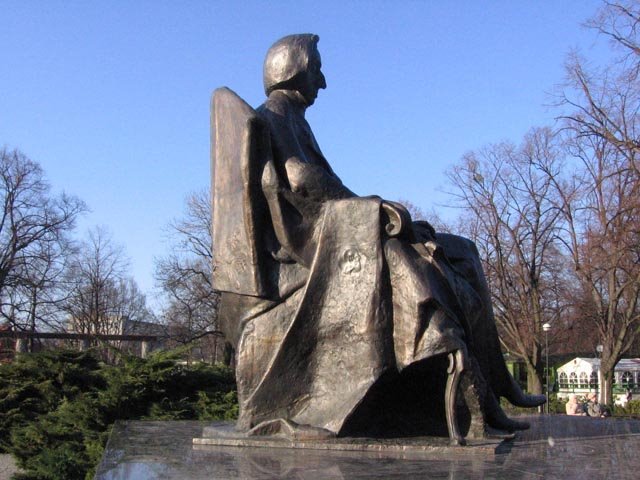 Chopin monument in South Park by psboy.pl