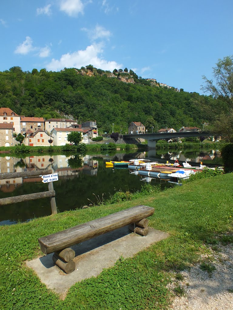 Base nautique à Capdenac (Le port) by Yann LESELLIER