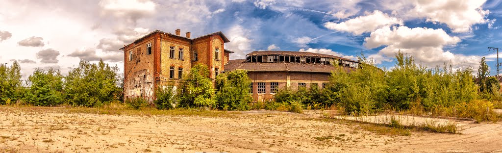 Altes Bahnbetriebswerk und Lokschuppen by Umfli