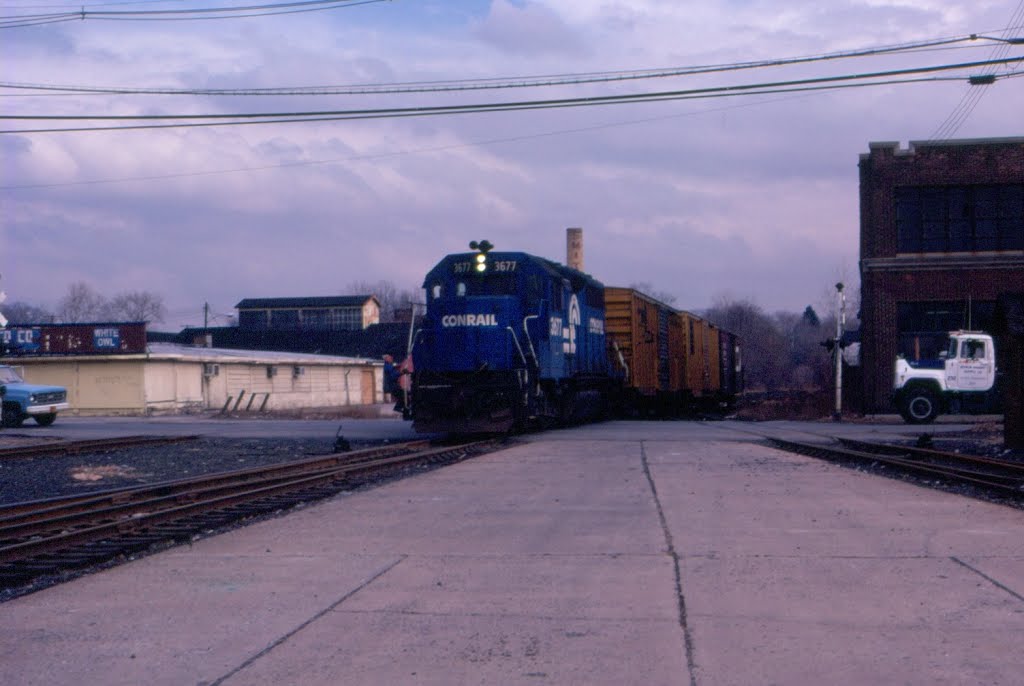 Conrail Local Freight Train HB-1 led by EMD GP-35 No. 3677 working the Smith Street Yard at Poughkeepsie, NY by Scotch Canadian