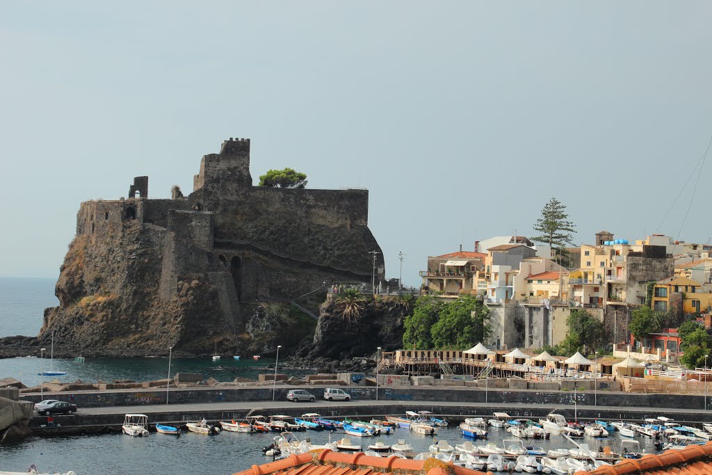 Aci Castello, Sicilia, Italia by Andrej Antipin