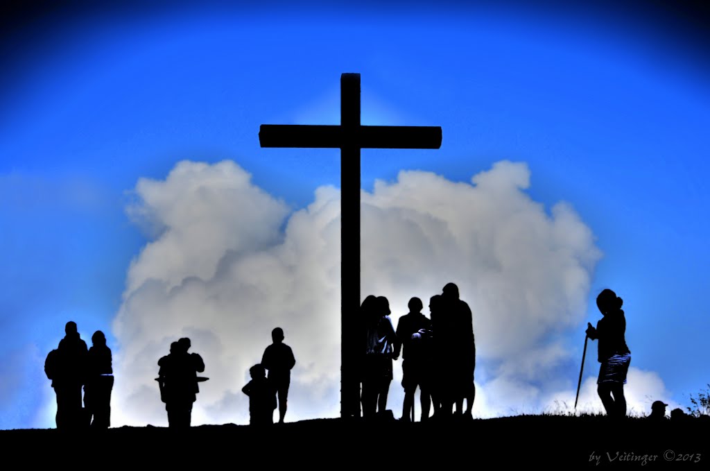 Gipfelkreuz / summit cross [black shadow HDR] by Veitinger