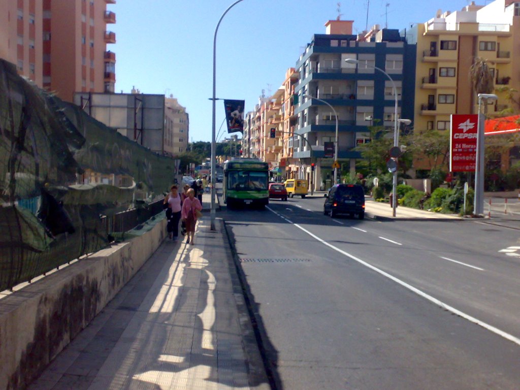 Santa Cruz de Tenerife, Spain by NeNotf