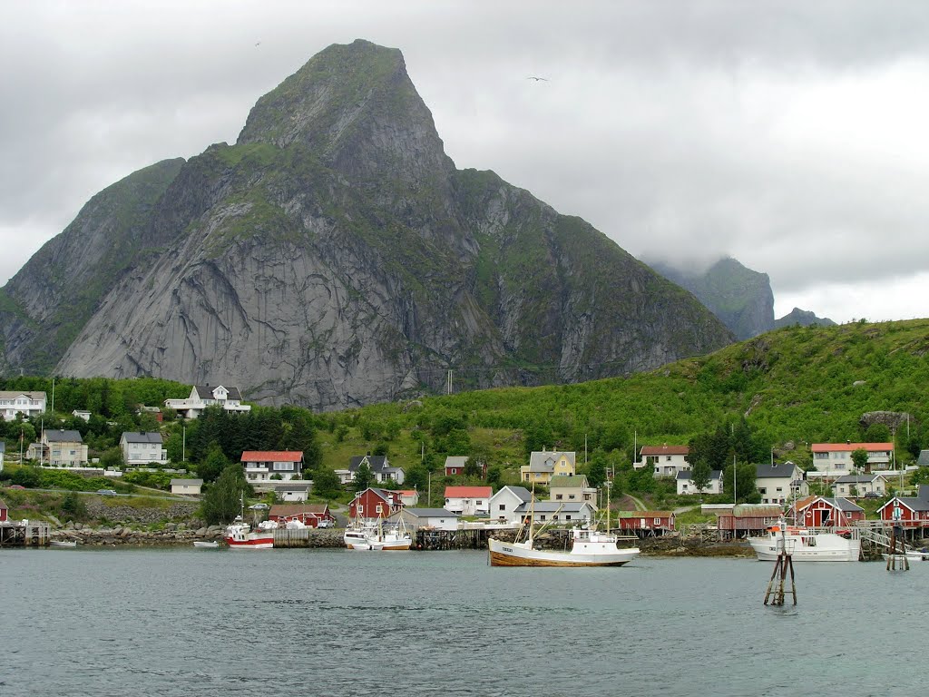 Peak Reinebringen above cove at Reine by Tomas K☼h☼ut