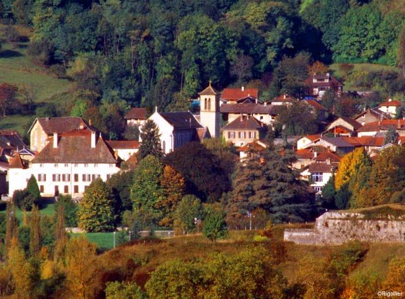 Le Village de BARRAUX - Isère - by Arktos,