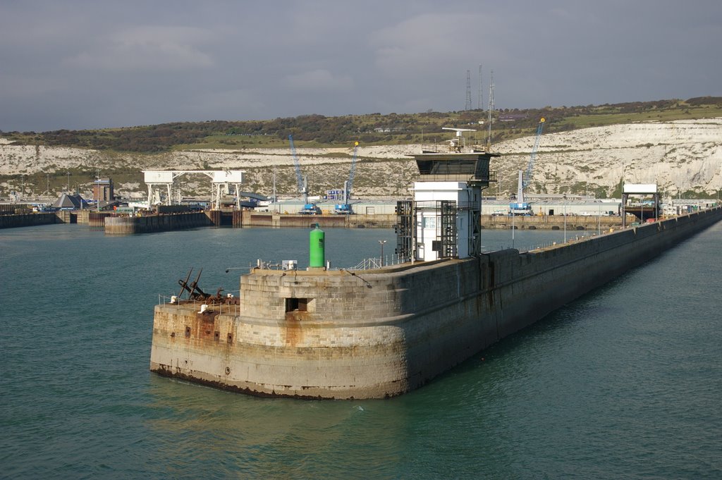 Dover - Harbour entrance by Guy de Valk