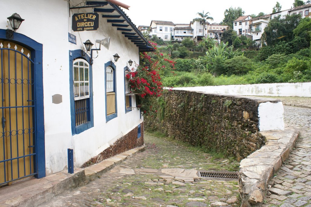 Casarao em Ouro Preto by Fernando Bezerra