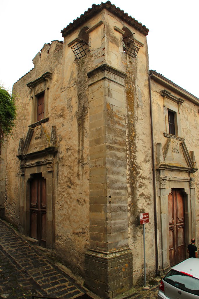 Tortorici, Sicilia, Italia by Andrej Antipin