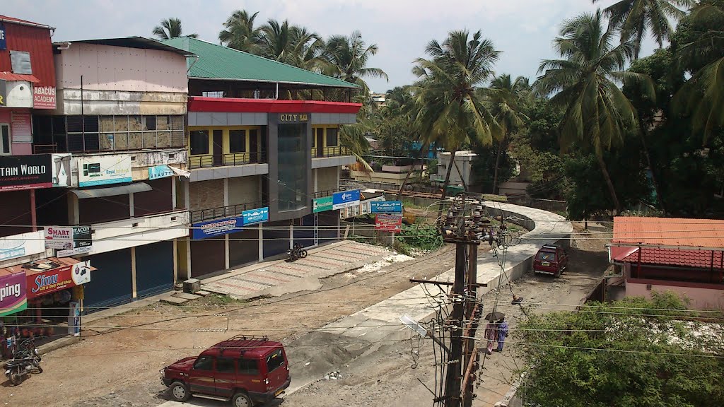 Pudupalli Theruvu, Nurani, Palakkad by Abdul Hakkim