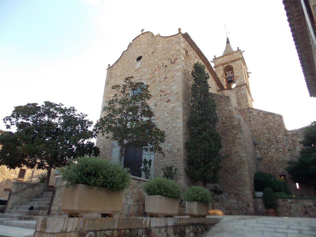 Iglesia de Castell-Platja d'Aro, Girona, España. (Estepa32). by Estepa32