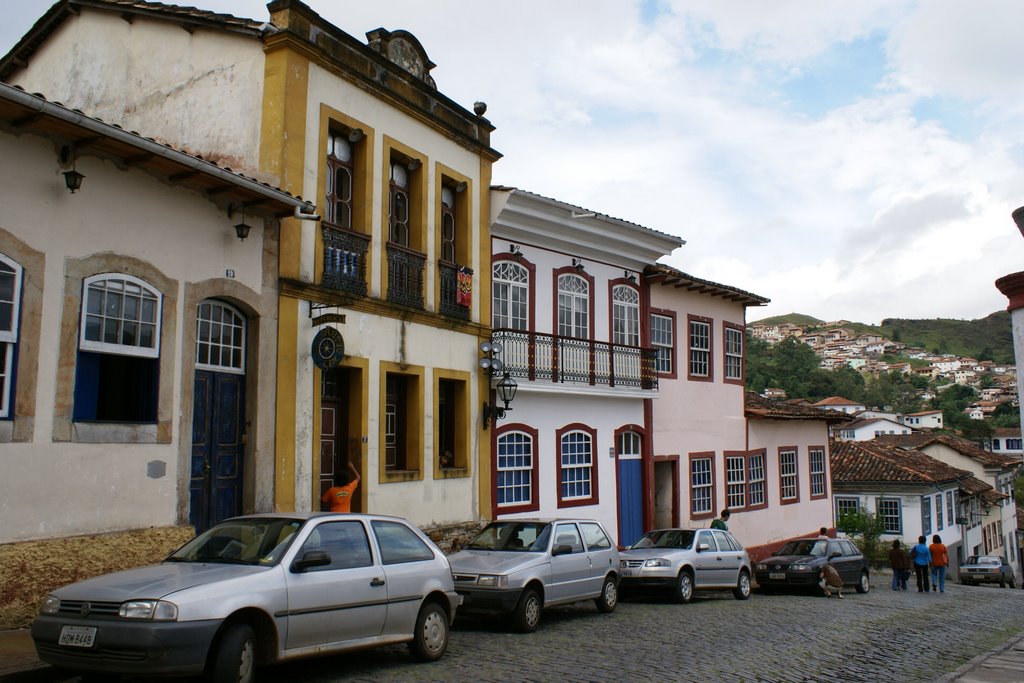 Casarao em Ouro Preto by Fernando Bezerra