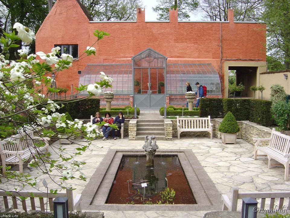 Leuven, Kruidtuin by Vanhulst