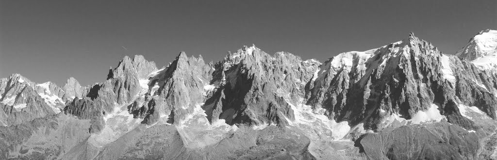 Chamonix (74) 3 septembre 2013. Les Aiguilles. by nouchetdu38