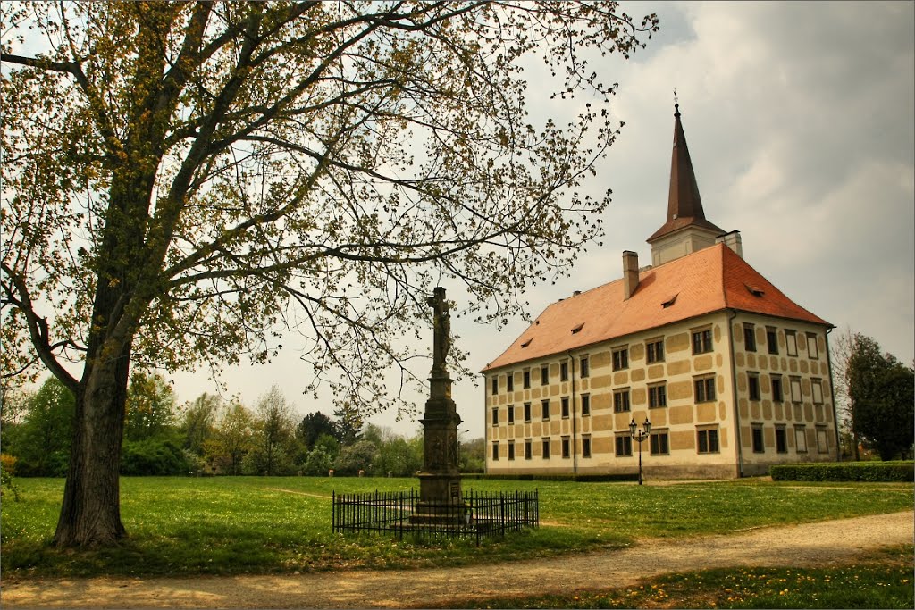 Zámek Chropyně by Irena Brozova (CZ)