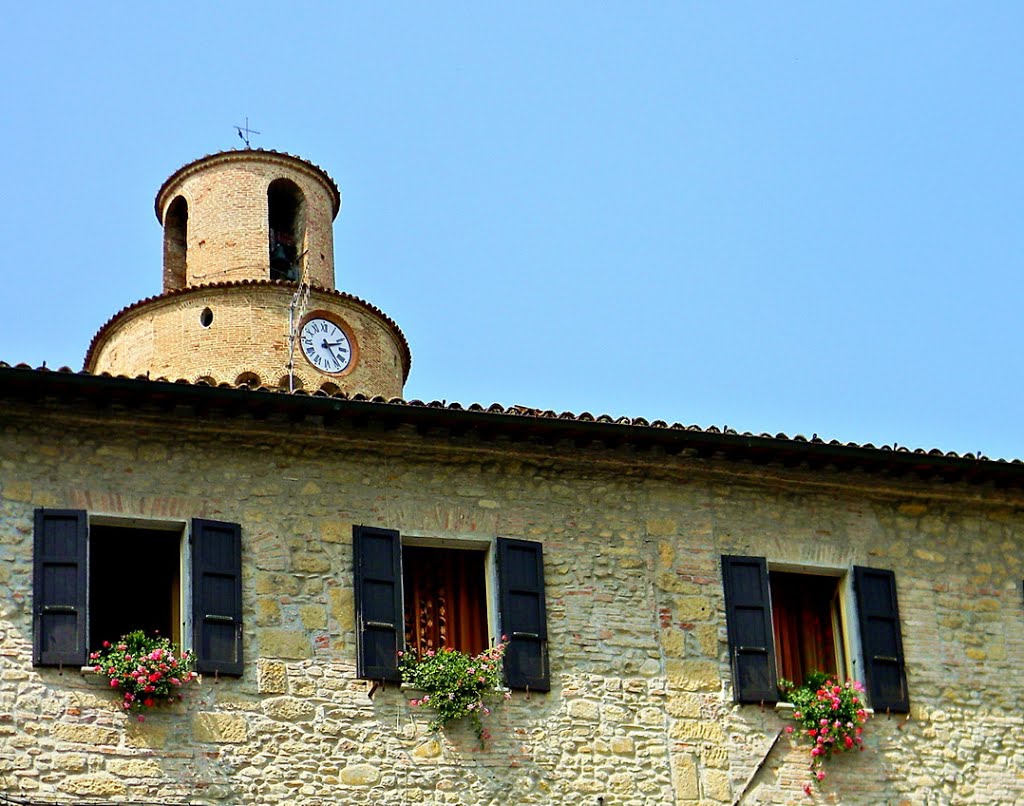 Castrocaro Terme (FC). La torre dell'orologio da Piazza Martelli by antenoremalatesta