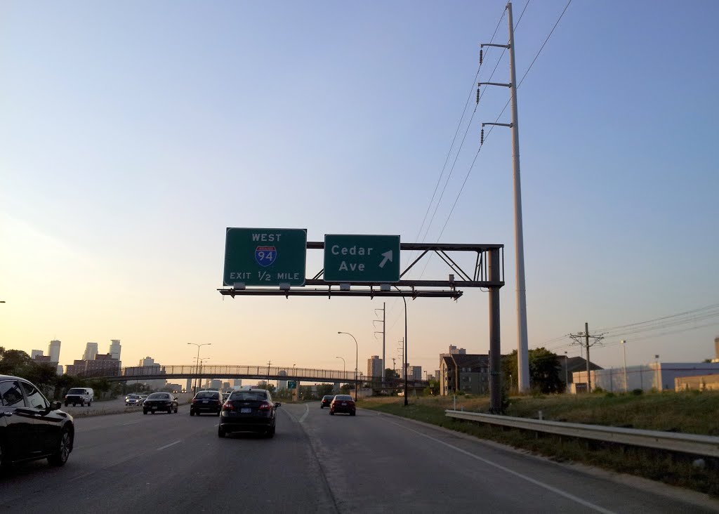 Interstate 94 - Minneapolis, MN by Gabriel Vanslette