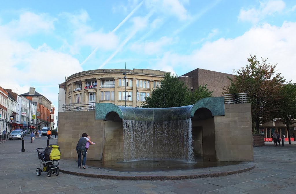 Water is the gift of Life, near the Guildhall, Derby. by Bobsky.