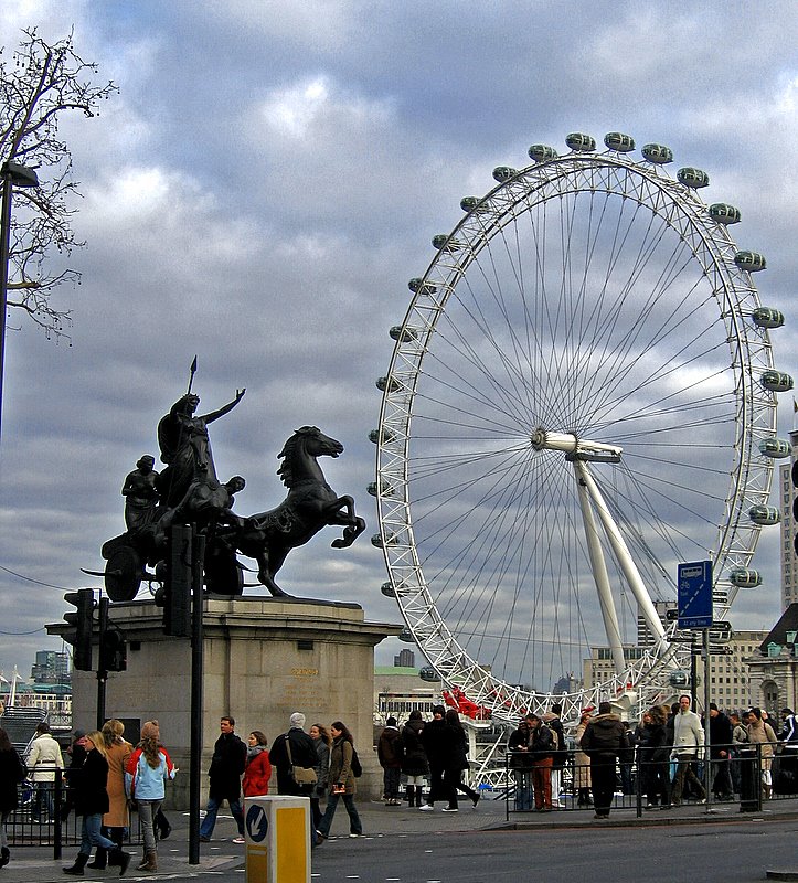 London Eye y Estatua by Pablo López Ramos