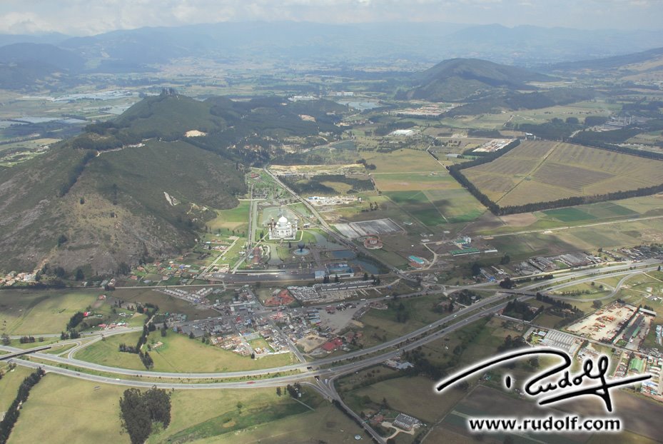 Foto aérea parque jaime duque by Foto Rudolf S.A.