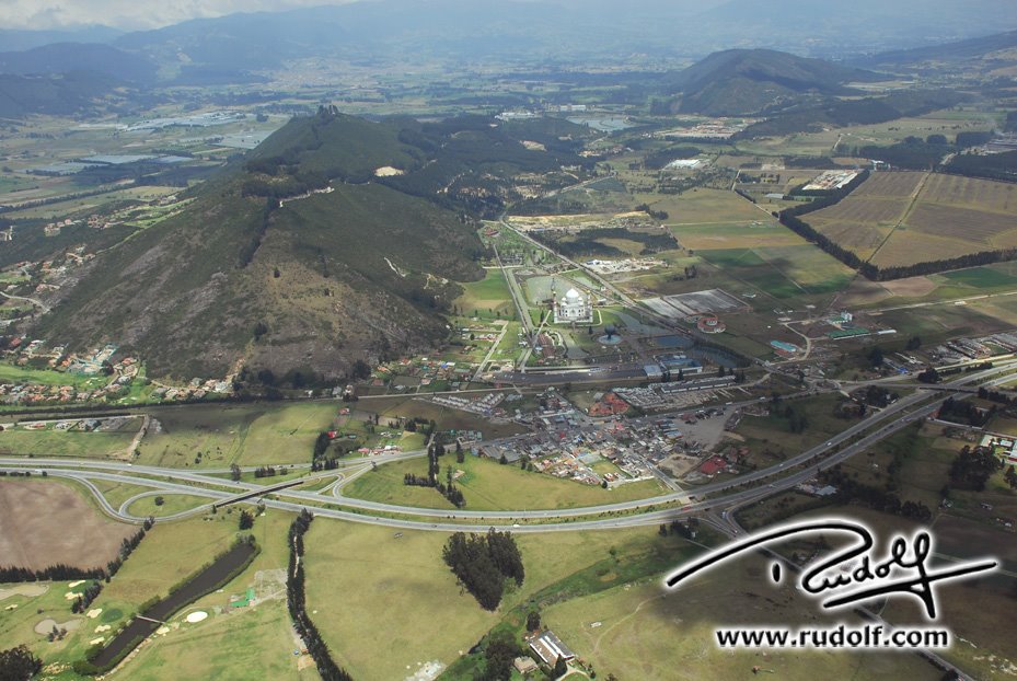 Foto aérea parque jaime duque by Foto Rudolf S.A.