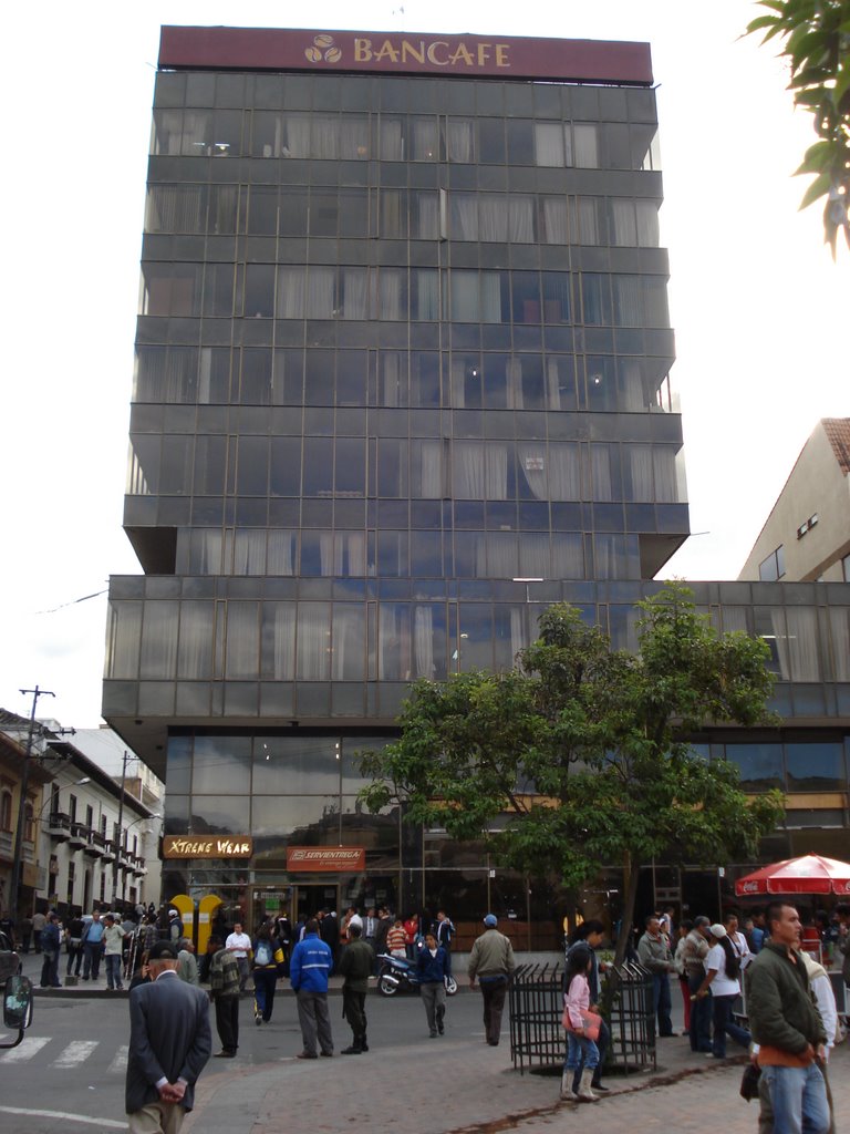 Edificio Bancafé by GABRIEL SALAS TROYA