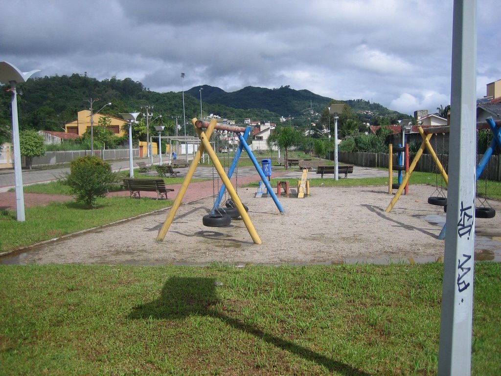 Praça no Córrego Grande by baciadoitacorubi