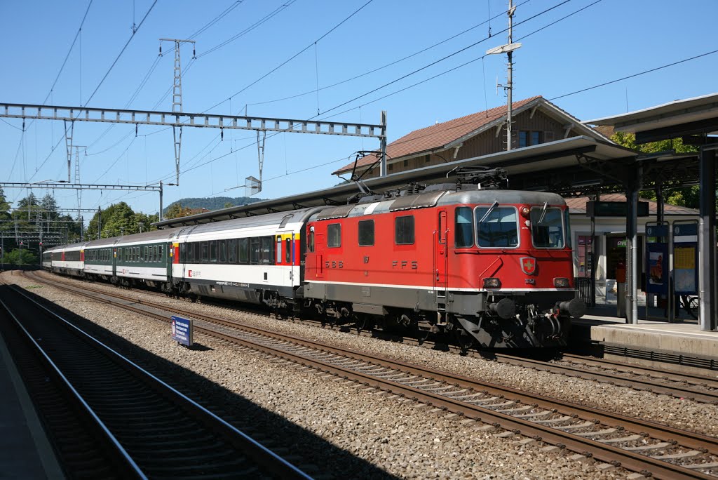 Re4/4 11157 on train IC775, 13:07 Basel SBB to Zurich Hb at Sissach at 13:24 on 4/9/2013. by mick barstow