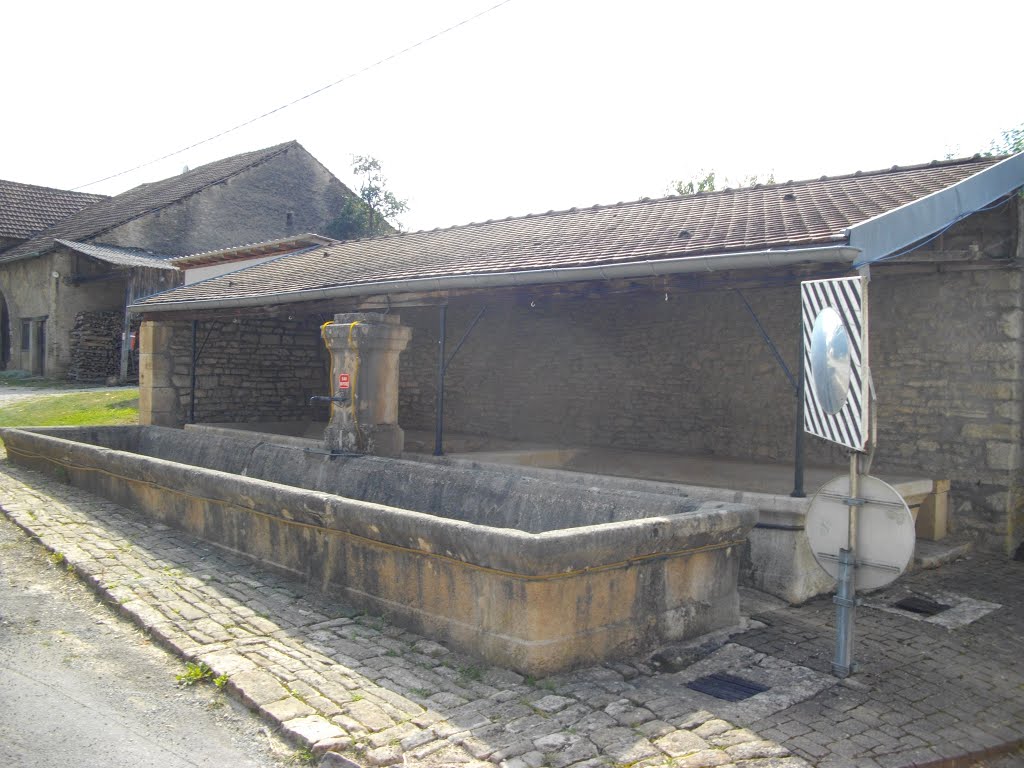 Fontaine-lavoir à Onans by Claudius B.