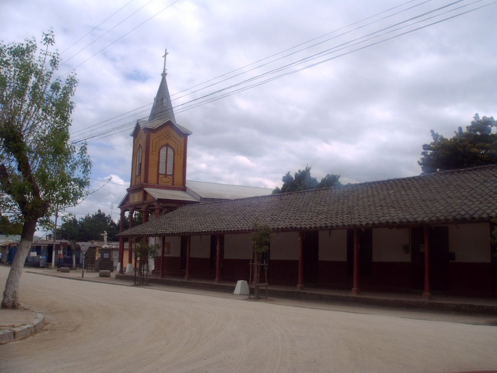 Iglesia de Villa Alhué by Gustavo Soto