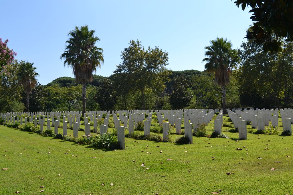 Cimitero di guerra degli Inglesi by Geosergio