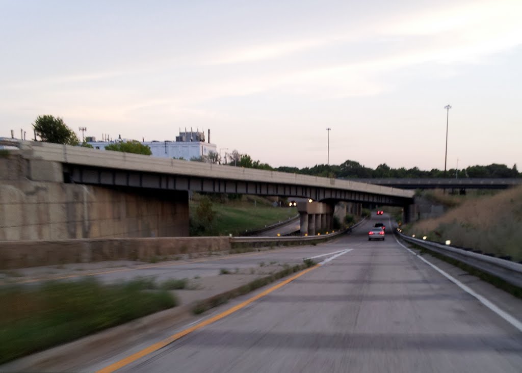 Minnesota State Highway 280 - St Paul, MN by Gabriel Vanslette