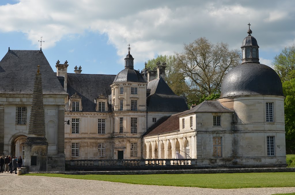 Château de Tanlay (Yonne) by Naru Kenji