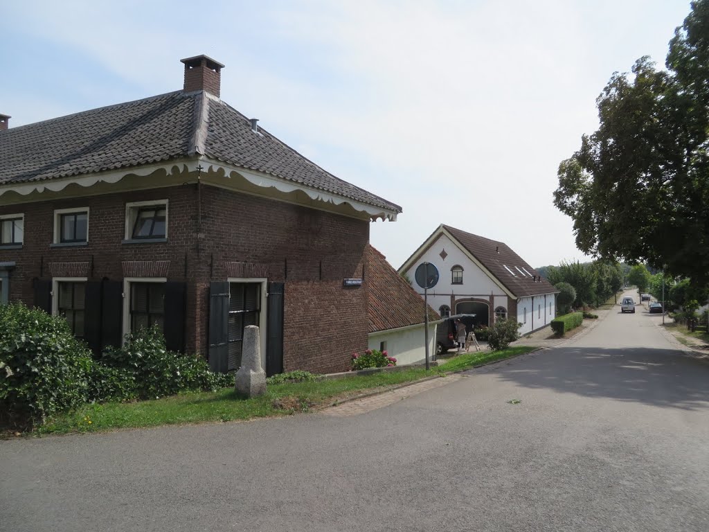 NL - Rijswijk - Rijnbandijk / Prinses Irenestraat by Danny Danckaert