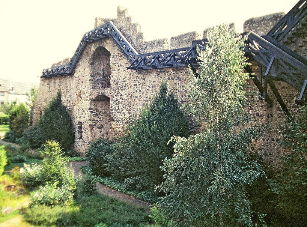 Hillesheim - Stadtmauer 1995 by Wensky