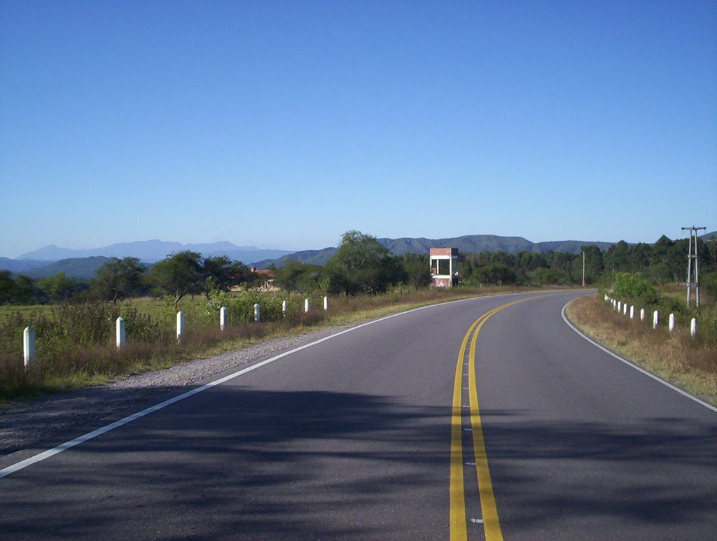 La Almona a 11 Km S.S.de Jujuy by rmpiza