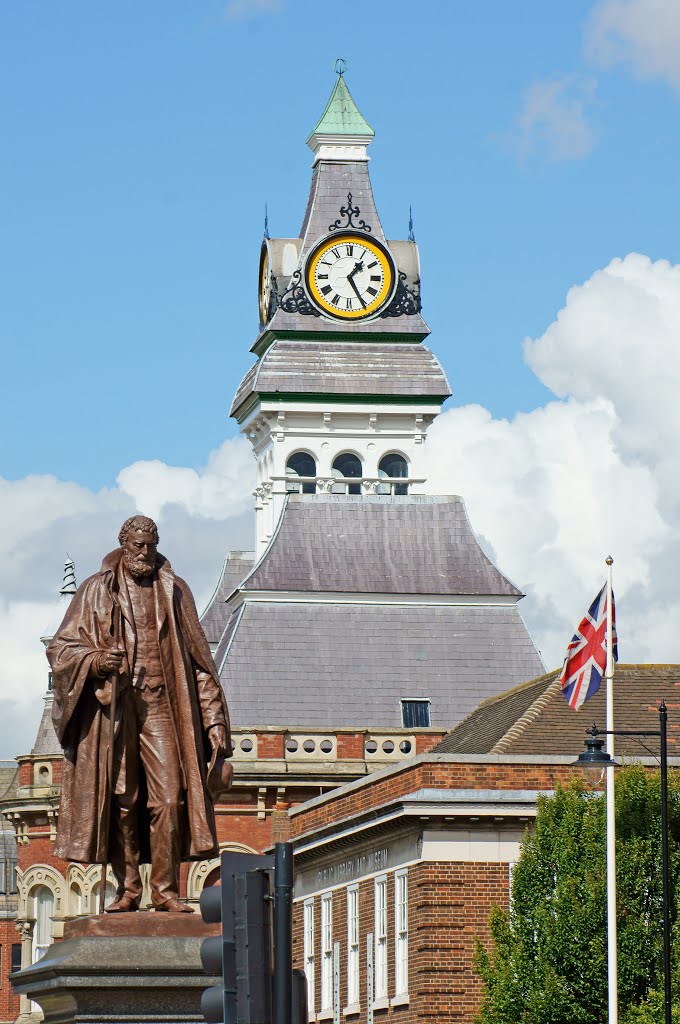 Grantham Guildhall and Tollemache Statue by coljay72