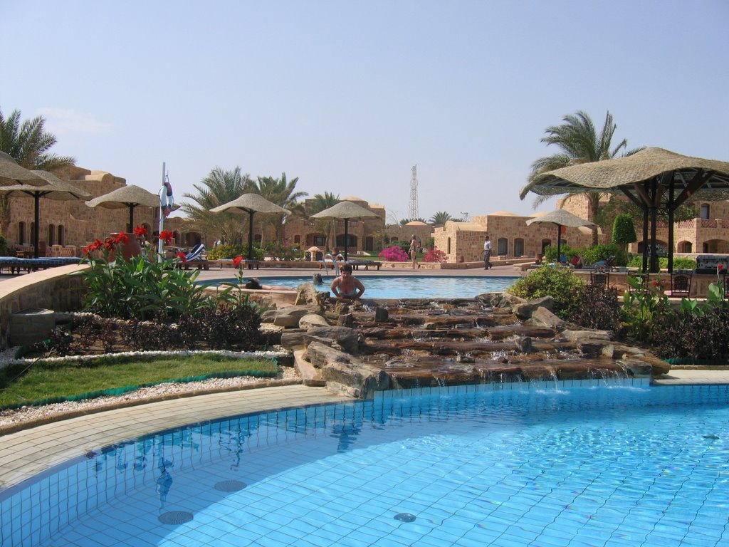 El Quseir Movenpick El Kasr Pool by alberto pinessi