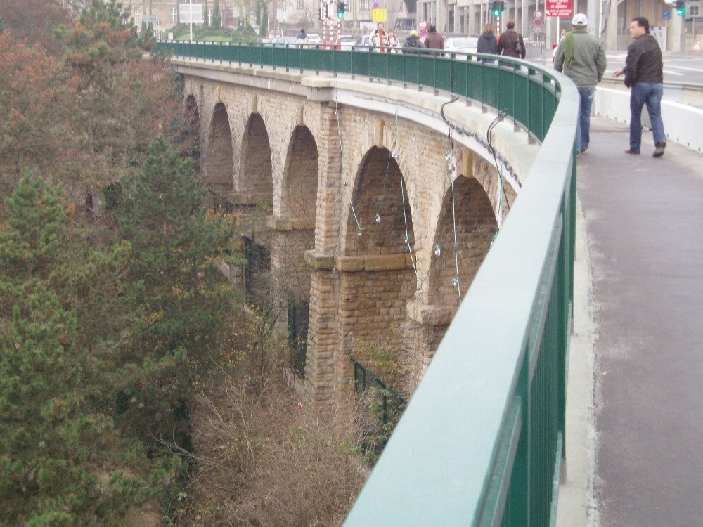 Pont avec des arches by vcmos1