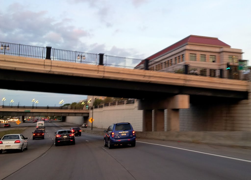 Interstate 94 - St Paul, MN by Gabriel Vanslette