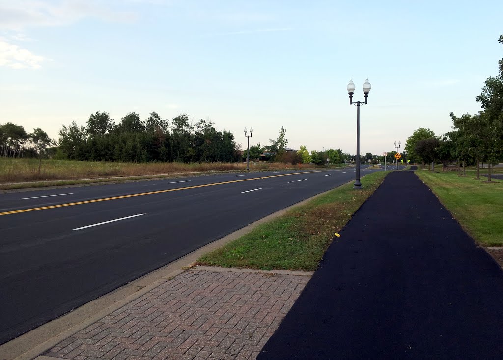 Rice Creek Pkwy - Shoreview, MN by Gabriel Vanslette