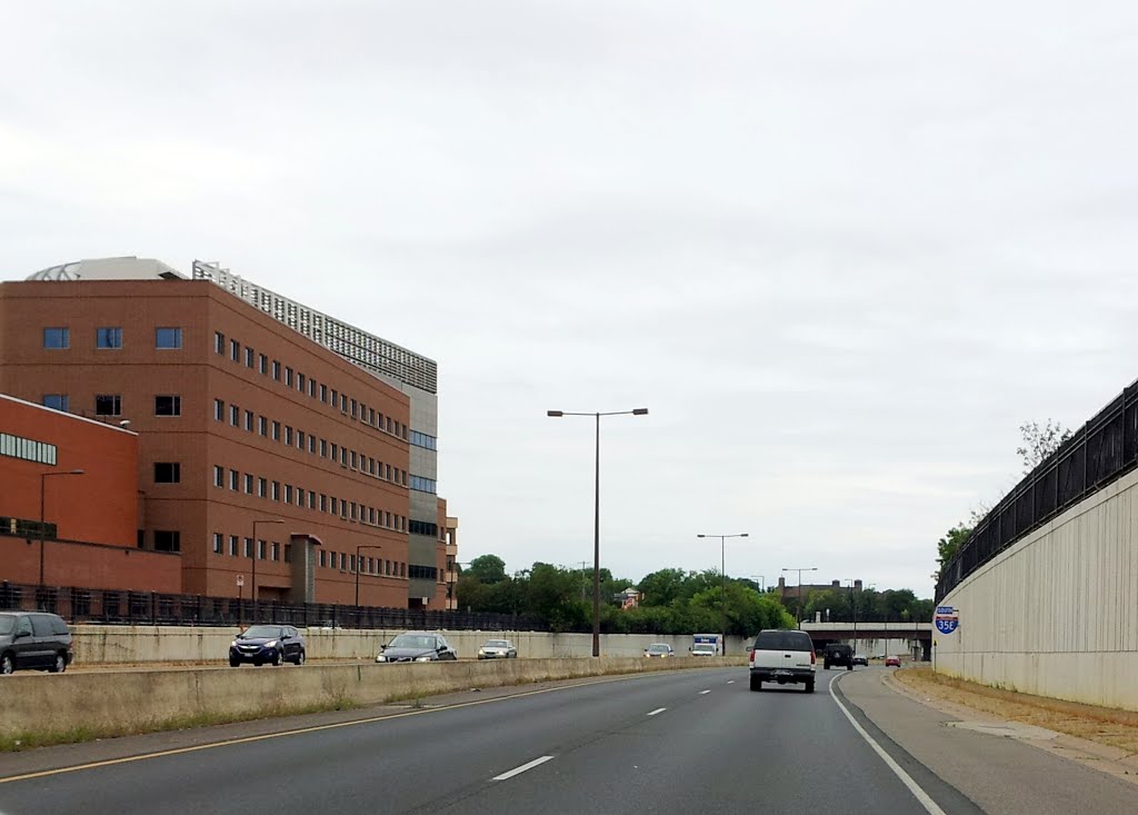 Interstate 35E - St Paul, MN by Gabriel Vanslette