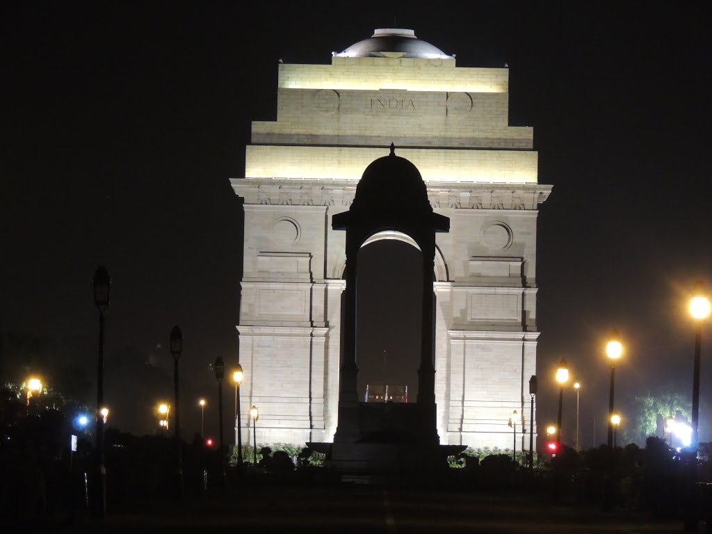 India Gate behind the Canopy @ night by Dr.Azzouqa