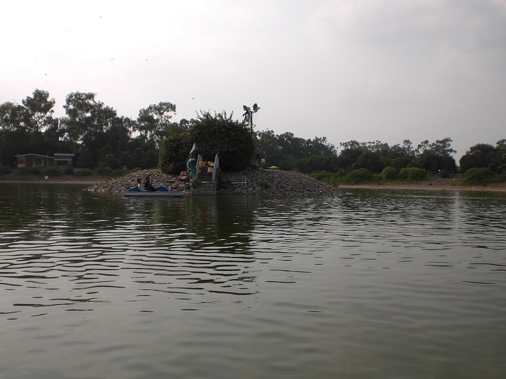 Boating Lake, Gulshan-e-Iqbal Park, Lahore by Minhajian