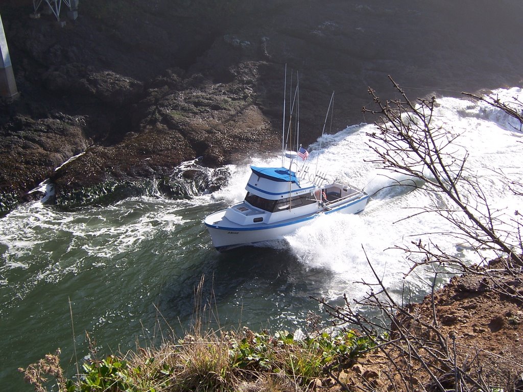 Entering Depoe Bay in rough seas. by BoiseBrad13